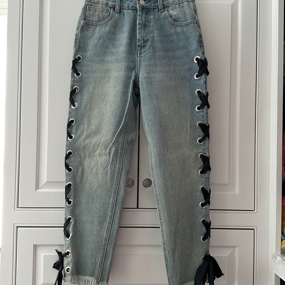 Sans Souci Jeans size Small should fit appropriately size 2